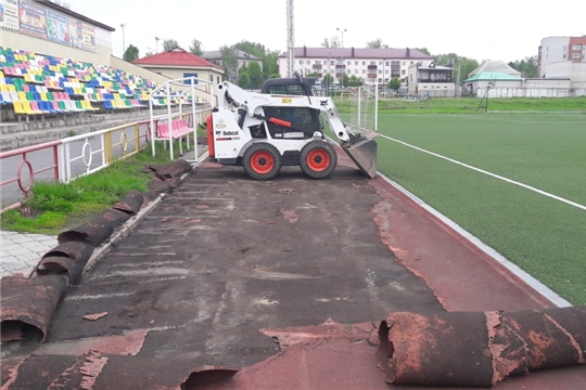 На спортивных объектах города Шумерля  начались ремонтные работы