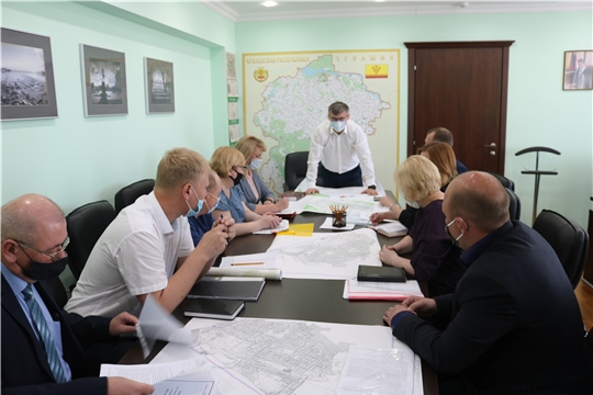 Министр Александр Героев провел рабочее совещание по вопросам модернизации сферы ЖКХ города Шумерля