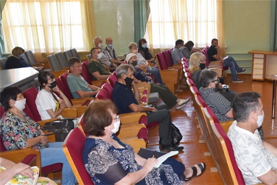 Глава администрации города Шумерля Валерий Шигашев провел рабочую встречу с председателями ТСЖ
