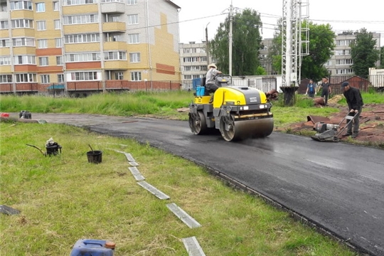 На спортивных объектах Шумерли продолжаются ремонтные работы