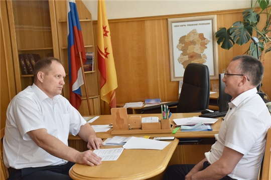 Министр физической культуры и спорта Чувашской Республики Василий Петров с рабочим визитом посетил Шумерлю