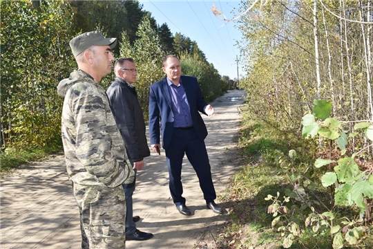 Глава администрации Валерий Шигашев проверил исполнение поручения по планировке участка на городском кладбище