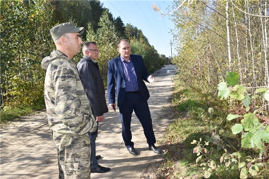 Глава администрации Валерий Шигашев проверил исполнение данного ранее поручения по планировке участка на городском кладбище
