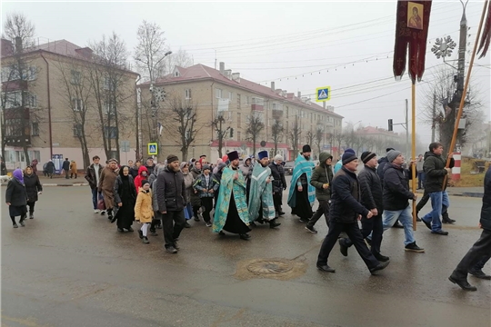 По улицам Шумерли прошел Крестный ход в честь Казанской иконы Божией матери и Дня народного единства