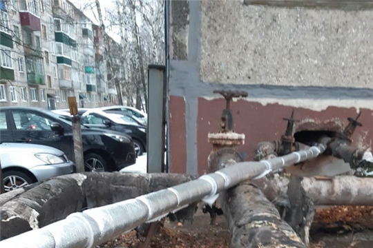 В Шумерле устранен очередной прорыв на трубопроводе ГВС