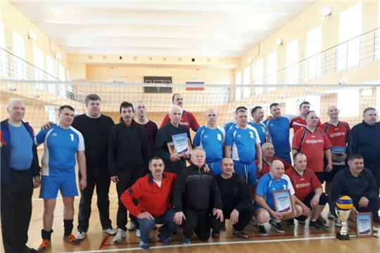 Команда ветеранов-волейболистов Ибресинского района заняла третье место на турнире в Сеченово Нижегородской области