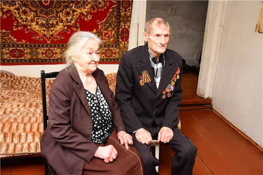 90-летний юбилей отметил житель села Малые Кармалы Александр Иванович Трофимов
