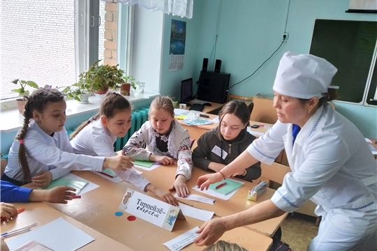 Тăван (чăваш) чĕлхе вĕрентекенĕсен фестивалĕ иртрĕ