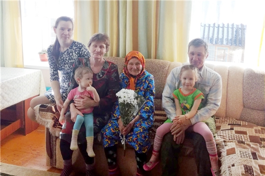 90-летний юбилей отметила жительница деревни Большие Абакасы Евдокия Ивановна Егорова