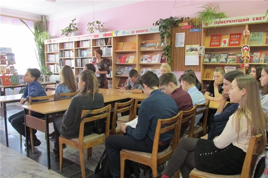 Прошла интерактивная встреча со школьниками о православных святых в русской истории