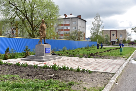 В Ибресинской средней школе №1 состоялась закладка аллеи кадетов в честь 75-летия Победы в Великой Отечественной войне и 100-летия Чувашской автономии