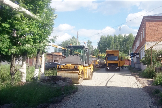 В поселке Ибреси ведется капитальный ремонт дворовых территорий