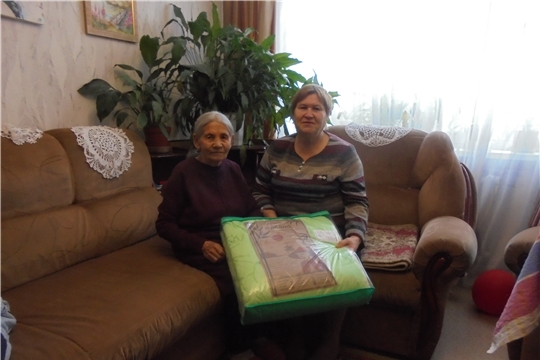 Жительница Калининского района отметила свой 90-летний юбилей