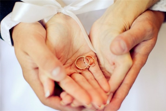 Отдел ЗАГС Калининского района: 90% регистраций заключения брака проходят торжественно