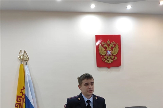 Представителем ОЭБ и ПК УМВД России проведена беседа с сотрудниками администрации на тему: «Осторожно-мошенники»