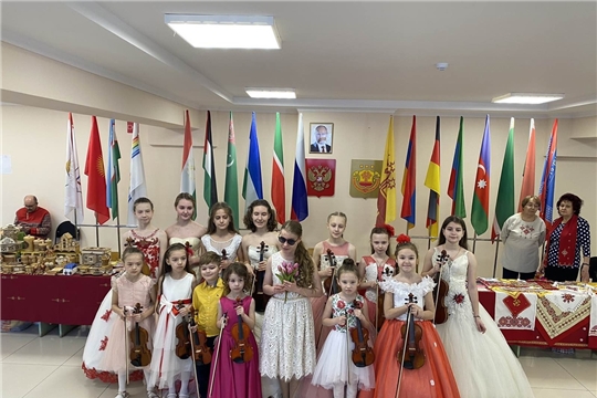 Учащиеся класса скрипки Чебоксарской детской музыкальной школы №2 им. В.П.Воробьева стали лауреатами ГРАН-ПРИ III Международного фестиваля-конкурса