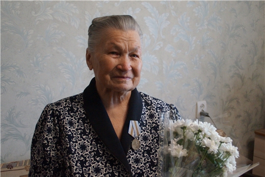 Юбилейная медаль «75 лет Победы в Великой Отечественной войне 1941–1945 гг.» вручена Комзаковой Римме Афанасьевне