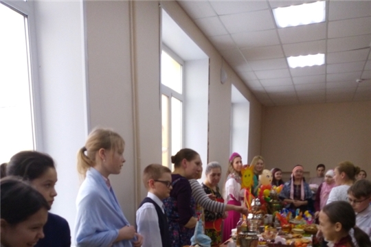 Учащиеся Чебоксарской ДМШ №2 им.В.П.Воробьева задорно проводили Масленицу вместе со сверстниками СОШ №11