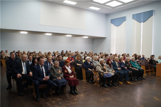 В администрации Калининского района состоялся праздничный вечер, посвященный душевному весеннему празднику - Международному женскому дню