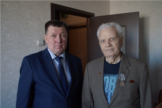 Калининский район: Вручение юбилейных медалей