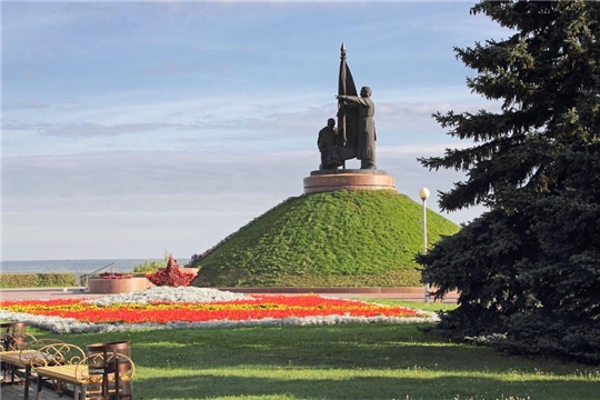 В Калининском районе продолжается приведение в порядок памятников посвященным воинам, погибшим в Великой Отечественной войне