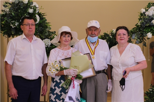 8 июля в день Семьи, любви и верности, вручена Государственная награда Чувашской Республики, Орден "За любовь и верность", заслуженной супружеской паре, прожившим в браке 50 лет