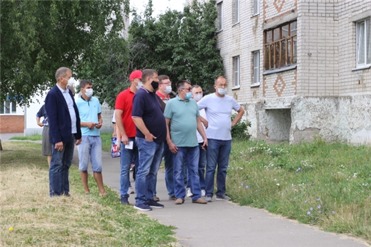 В Чебоксарах проходят субботние рейды на предмет  оценки содержания улиц, дворов, многоквартирных домов предприятиями системы ЖКХ