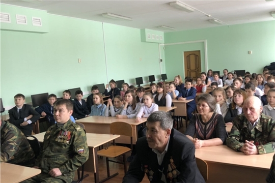 Встреча воинов-интернационалистов с учащимися  МБОУ «Шихазанская СОШ имени М. Сеспеля»