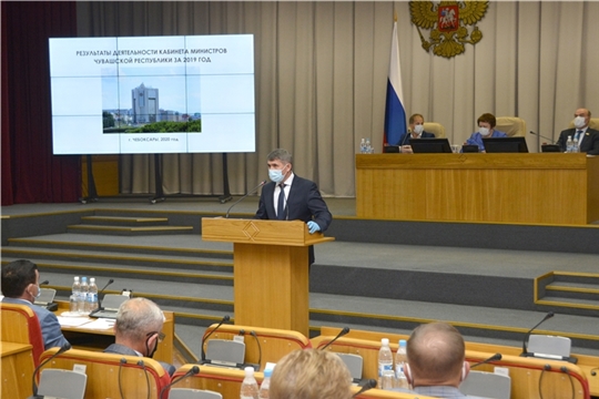 Олег Николаев выступил с отчетом в Госсовете Чувашии