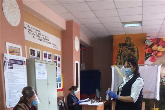 В Канашском районе продолжается общероссийское голосование по поправкам в Конституцию
