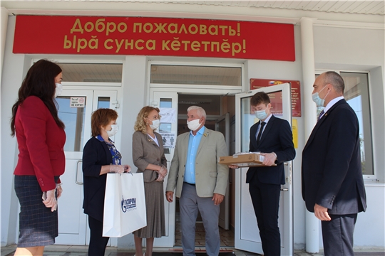 В России стартовала социальная программа «Помоги учиться дома»