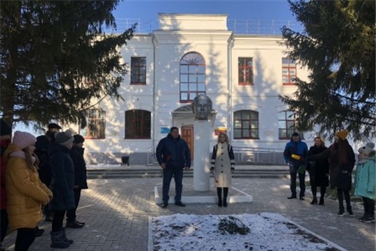 По доброй традиции 16 ноября 2020 г. у памятника Михаилу Сеспеля в с. Шихазаны состоялся митинг, посвященный 121-летию со дня рождения чувашского поэта