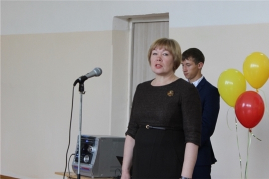 Председатель Контрольно-счетной палаты Чувашской Республики приняла участие в торжественной линейке, посвященной Дню знаний в Красночетайском районе