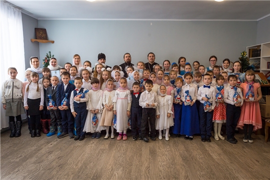 В селе Комсомольское прошел рождественский фестиваль-конкурс духовной музыки и художественного творчества