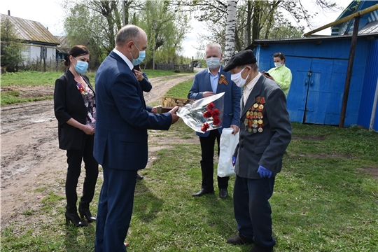 В Красноармейском районе поздравляют ветеранов, участников Великой Отечественной войны