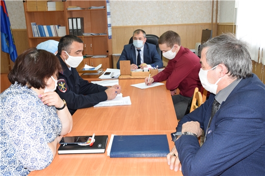 В Красночетайском районе состоялось заседание оперативного штаба по предупреждению завоза и распространения новой коронавирусной инфекции