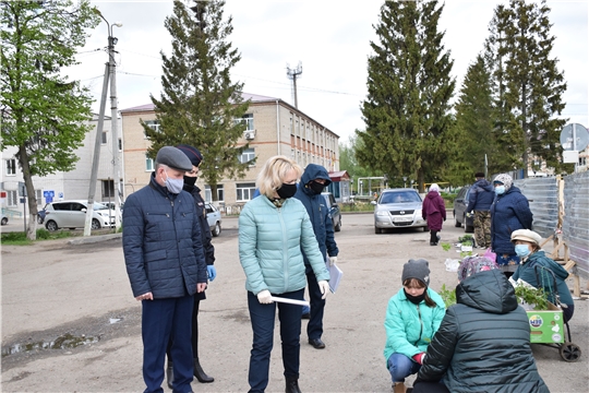 В Красночетайском районе проверили соблюдение масочного режима.