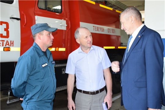 Председатель ГКЧС Чувашии Вениамин Петров встретился с сотрудниками пожарной части №33 с. Красные Четаи