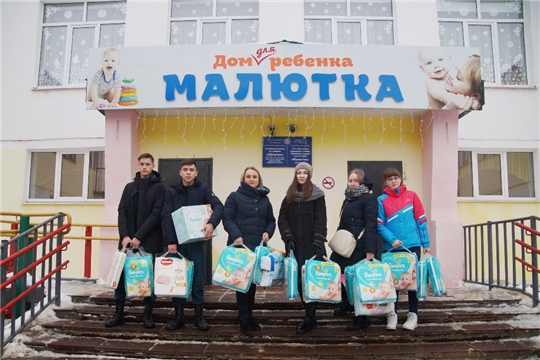 В рамках благотворительной акции студенты посетили Дом ребенка «Малютка»