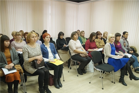 Комиссия по делам несовершеннолетних и защите их прав Ленинского района провела рабочее совещание с социальными педагогами