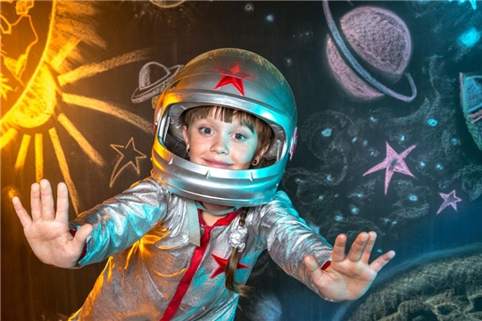 В Парке Николаева объявлен онлайн-конкурс чтецов ко Дню космонавтики