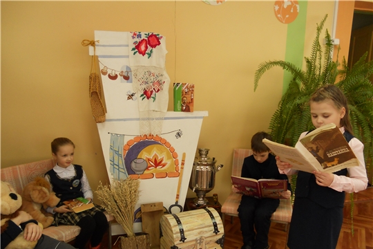 Библиотеки района приняли участие в просветительской библиотечной акции «Чеховские волонтеры, или Дети читают детям»