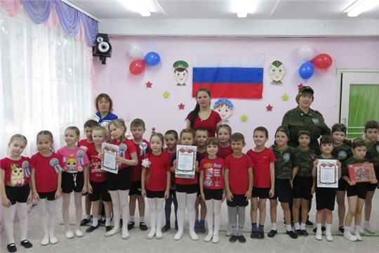 Год памяти и славы: в детском саду "Рябинка" прошла детская военно-спортивная игра «Зарничка»