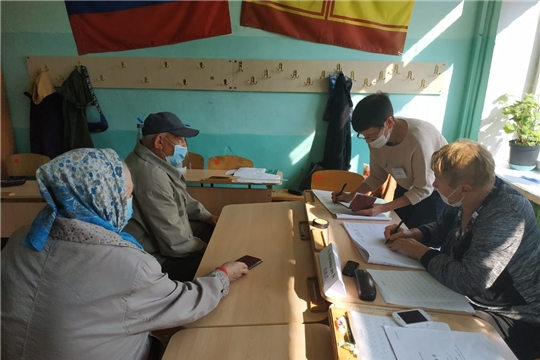 Мариинско-Посадский район: явка избирателей на 12:00 составила 52%