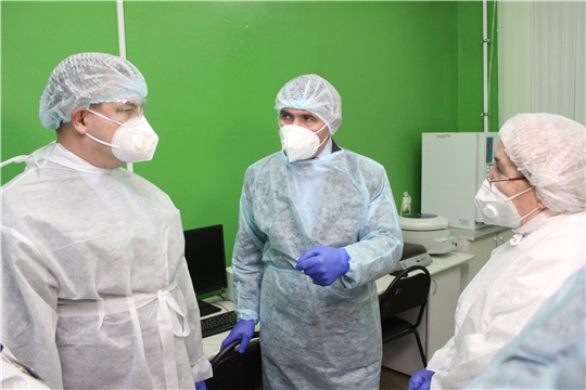 В Чувашии увеличивают мощности лабораторий для диагностики COVID–19