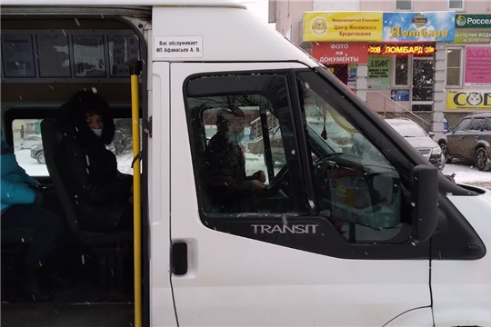 В Мариинско-Посадском районе продолжаются рейды по соблюдению масочного режима в общественном транспорте