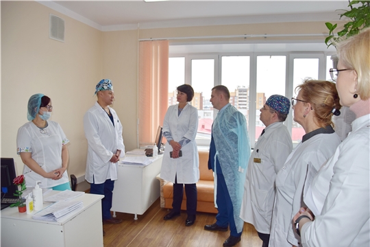 И.о. министра здравоохранения Владимир Степанов ознакомился с деятельностью Республиканской клинической больницы