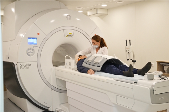 Пациенты онкодиспансера проходят компьютерную и магнитно-резонансную томографию на новом оборудовании