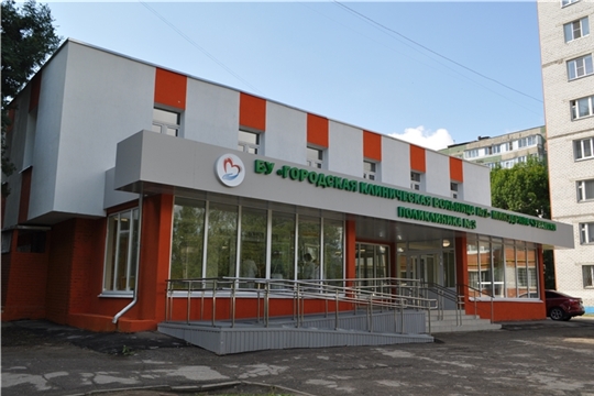Олег Николаев посетил отремонтированную поликлинику в новоюжном районе города Чебоксары