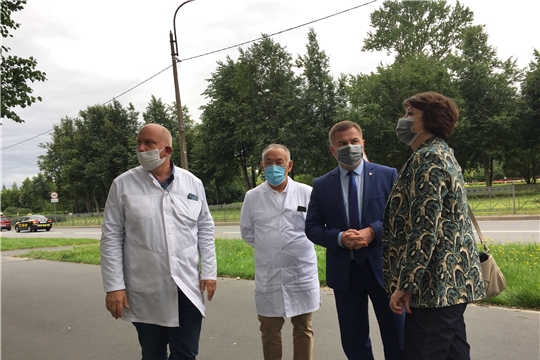 Министр здравоохранения Чувашии Владимир Степанов посетил Научно-исследовательский институт хирургии и неотложной медицины города Санкт-Петербурга